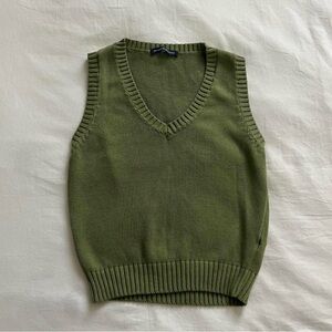 Brandy Melville Mia Classic Cotton Sweater Vest
